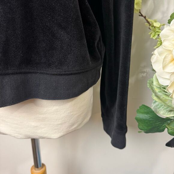 Sanctuary Black Velvet Cowl Neck Pullover | Medium | Evereve - Picture 2 of 6